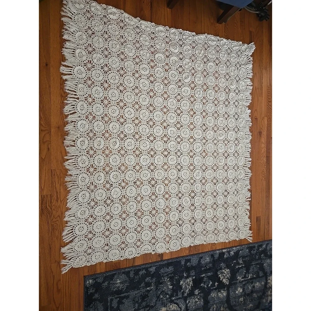 Vintage Hand Crocheted‎ Ecru Tablecloth or Coverlet Beadspread 72 × 65